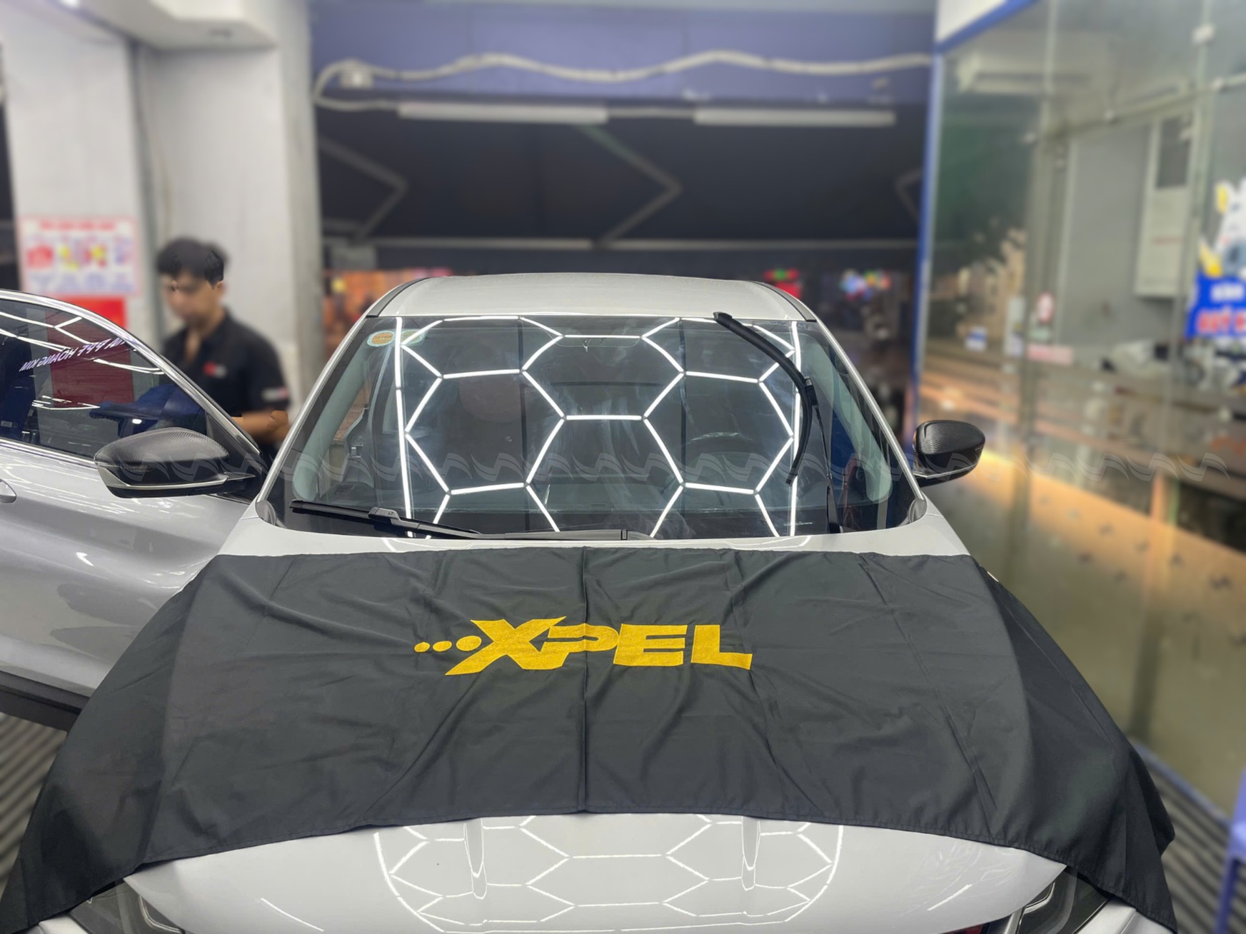 Chi tiết phim cách nhiệt XPEL XRPL-55 trên kính