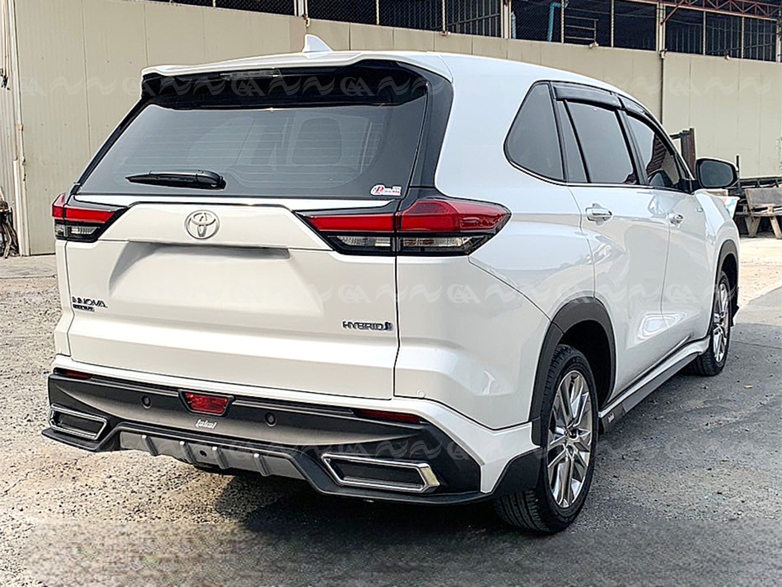Body kit Innova 2023+ Zenix sau - ảnh 4