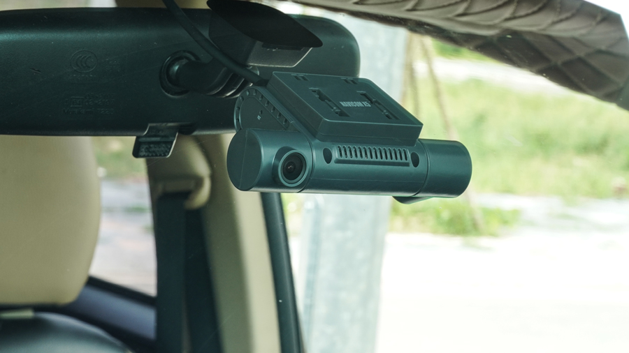 Camera h&agrave;nh tr&igrave;nh Navicom X5 ghi h&igrave;nh 3 k&ecirc;nh