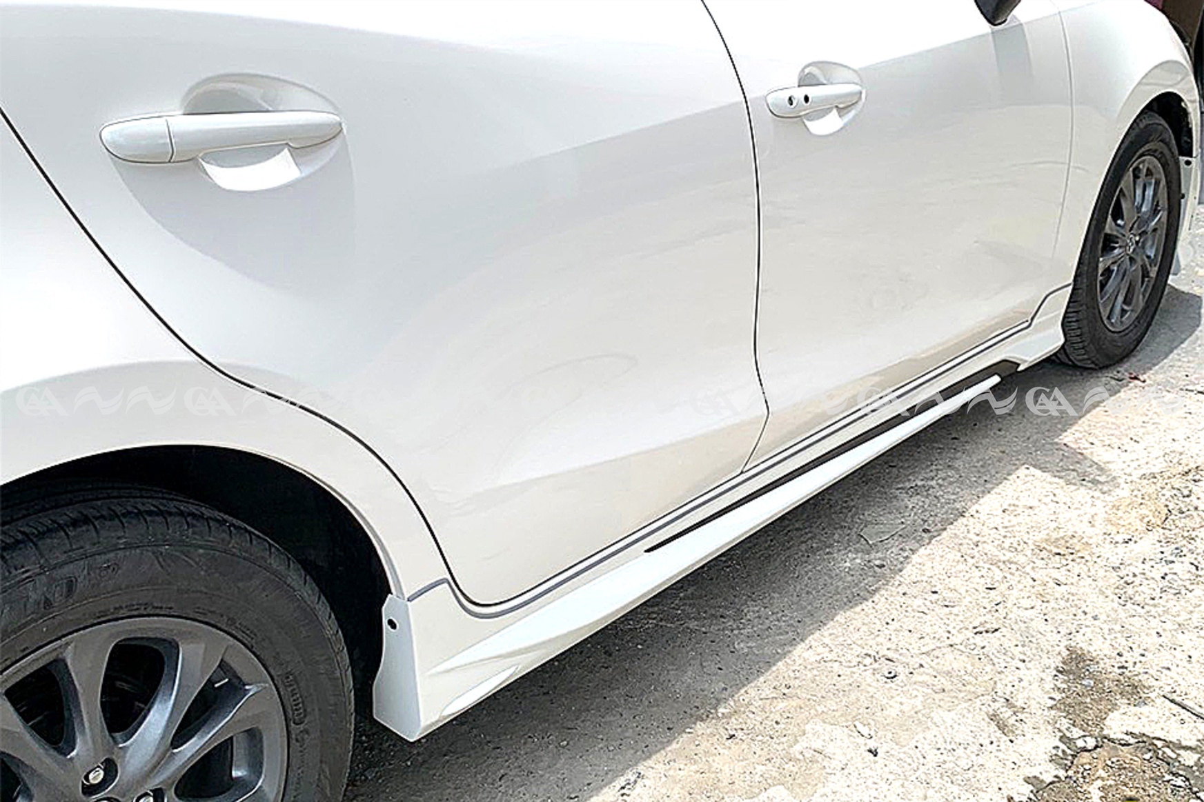  Body Kit Mazda 2 Sedan 2024 mẫu Drive 68   - ảnh 3