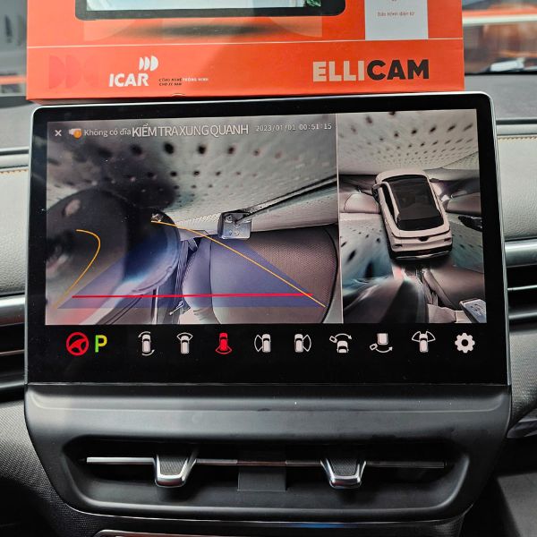 G&oacute;c nh&igrave;n camera 360 độ hỗ trợ đỗ xe với c&aacute;c vạch hướng dẫn