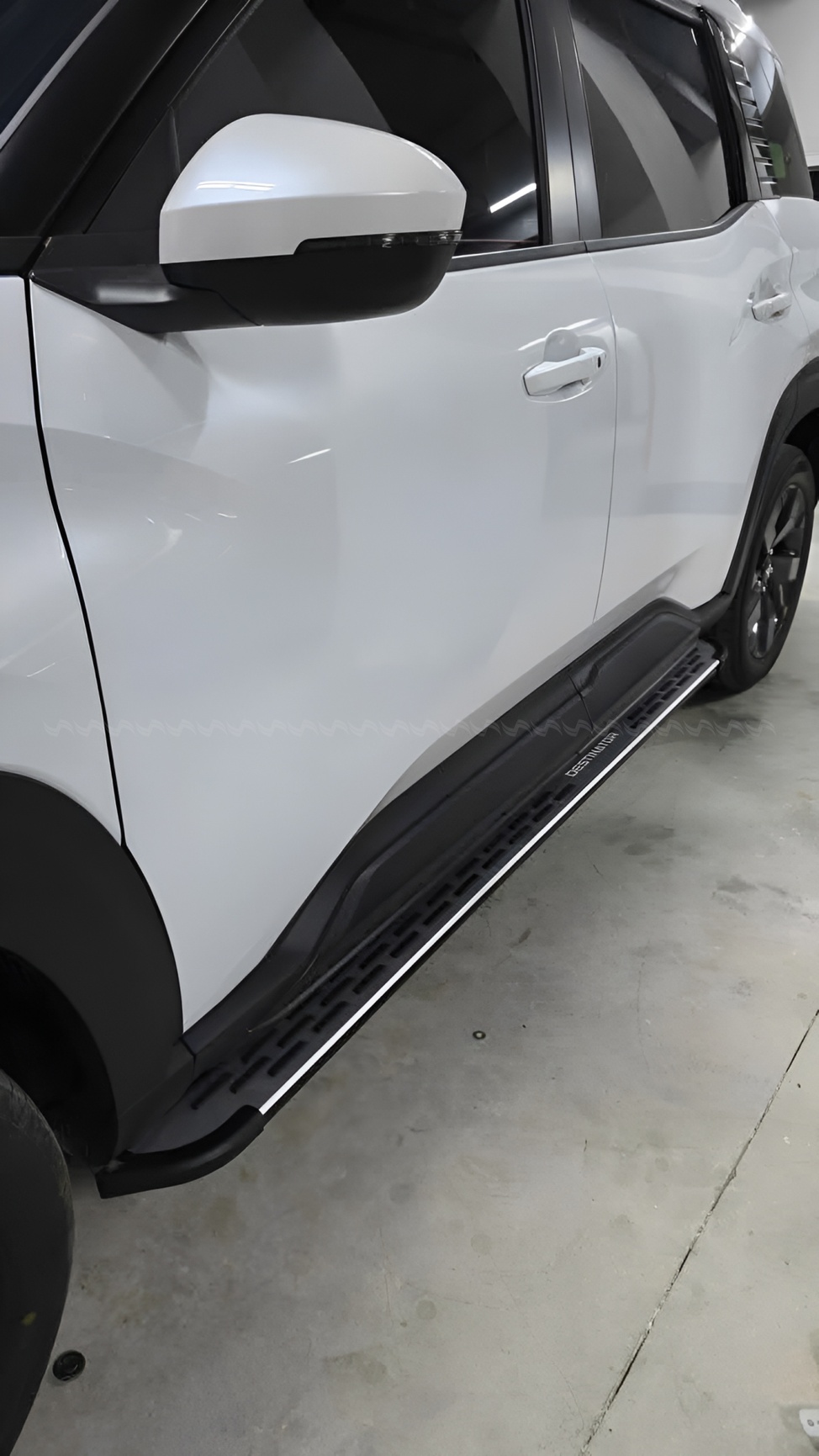 Chi tiết bề mặt chống trượt của Bậc l&ecirc;n xuống cơ TD MAREMLYM mẫu LA (Levante)