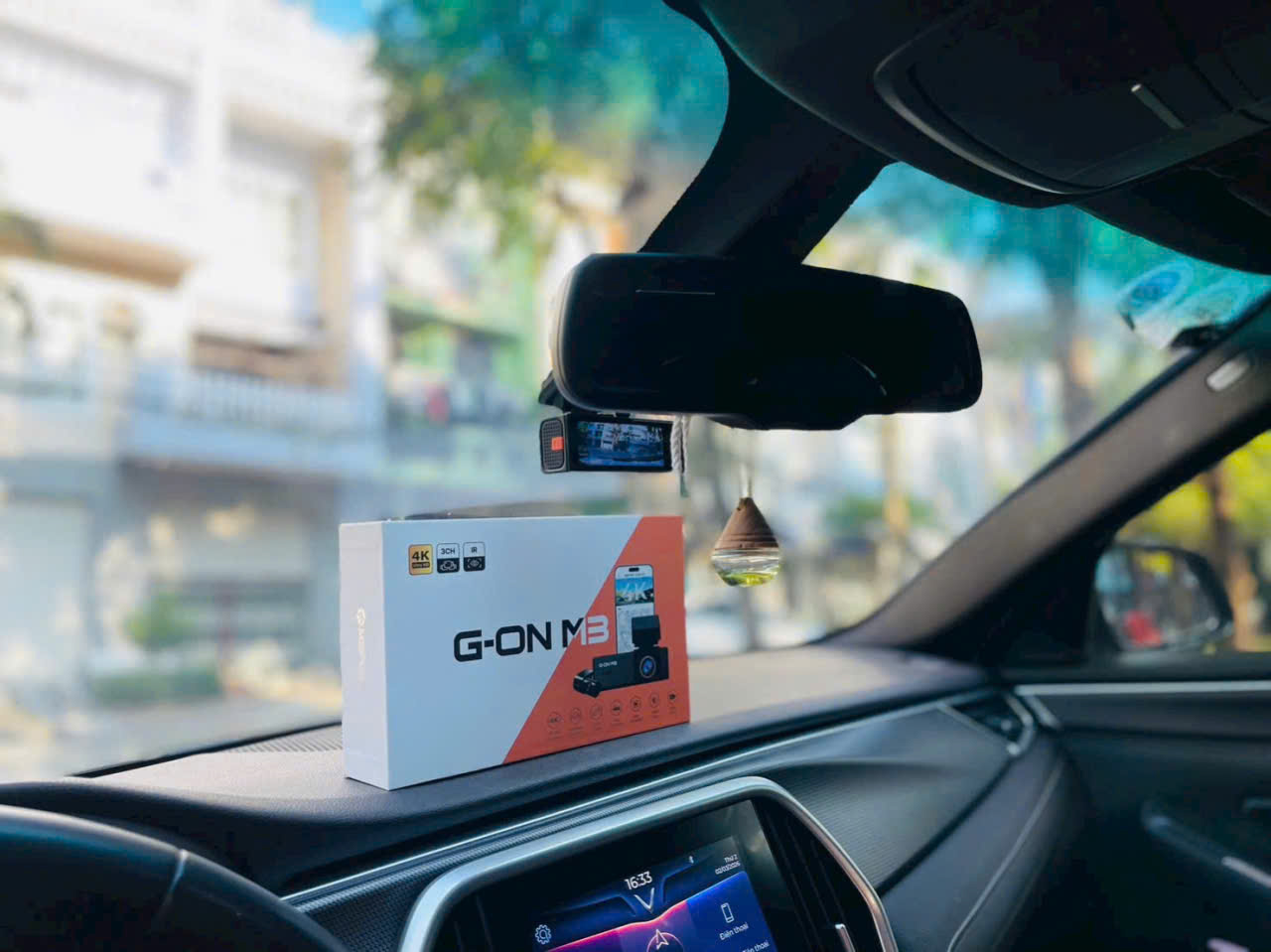 M&agrave;n h&igrave;nh MSPORT G-ON M3 hiển thị đa g&oacute;c quay