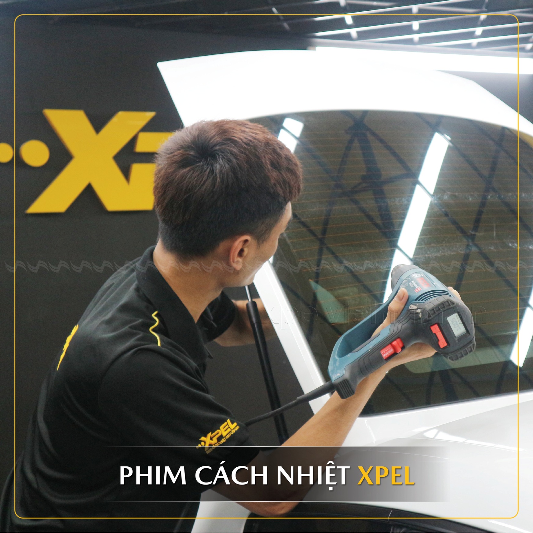 Phim cách nhiệt XPEL XRBL-20 trên kính hông ô tô