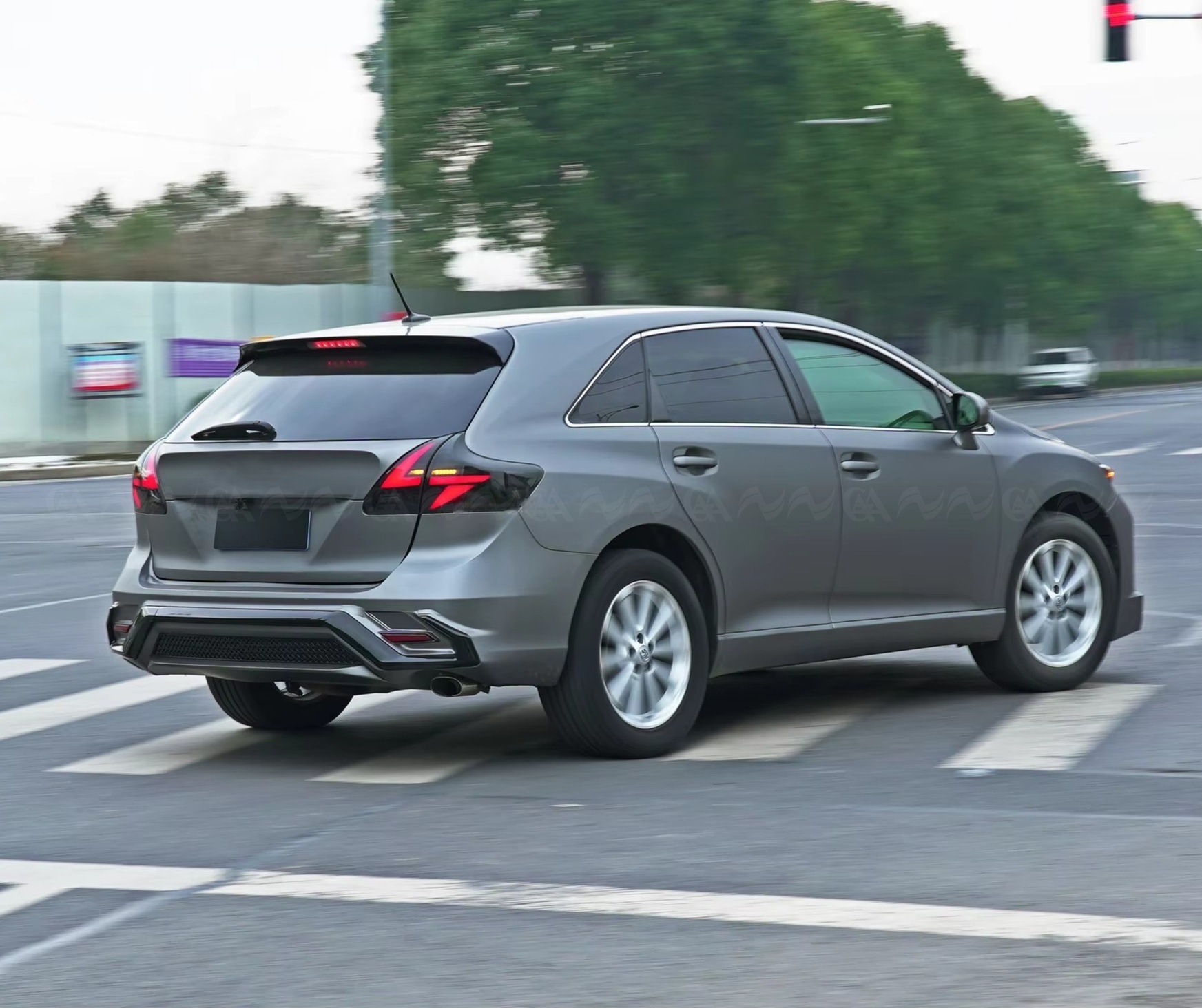 Toyota Venza 2009-2016 độ body kit GAA g&oacute;c nh&igrave;n từ ph&iacute;a sau