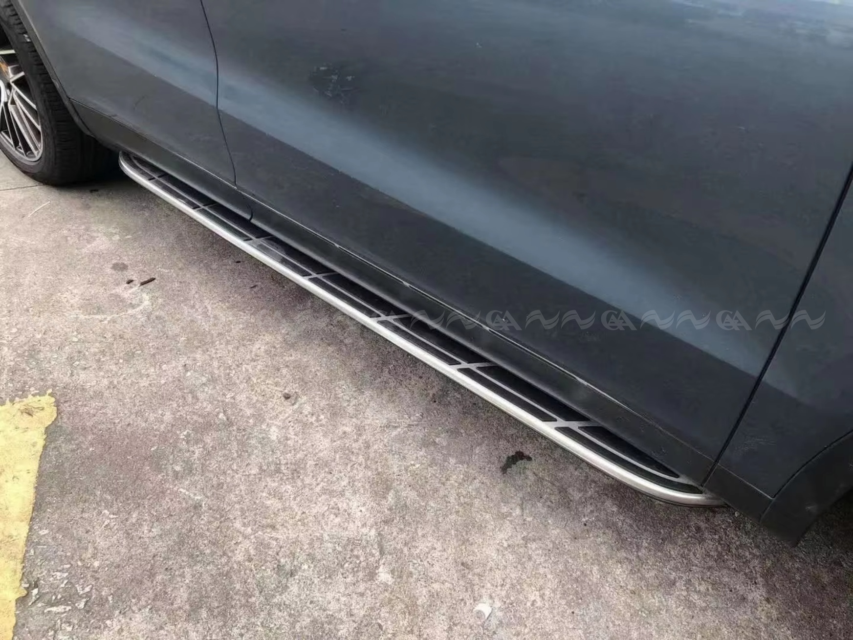  Bậc lên xuống cơ Santafe 2019-2023 mẫu inox - ảnh 2