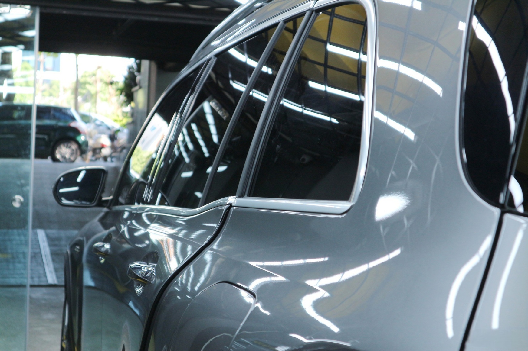 Phim c&aacute;ch nhiệt XPEL XRPL-20 tr&ecirc;n k&iacute;nh &ocirc; t&ocirc;