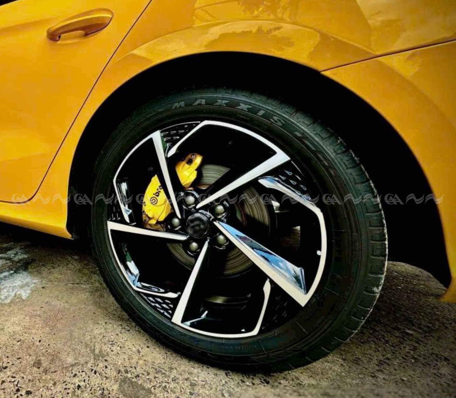 Ốp má phanh HQ Racing Lux A vàng - ảnh 3