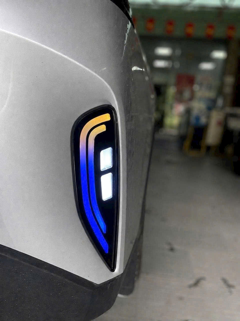 Led gầm sau Limo Green / MPV 7 V3 tăng cường an to&agrave;n