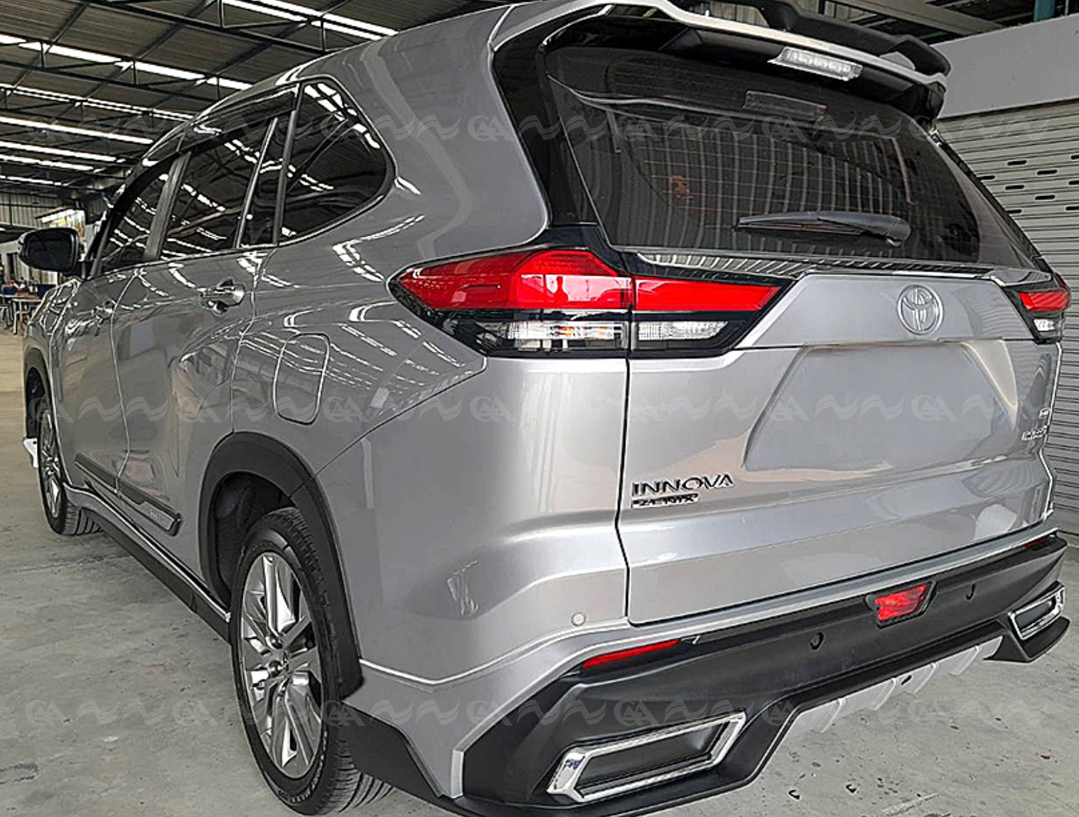 Body kit Innova 2023+ Zenix sau - ảnh 3
