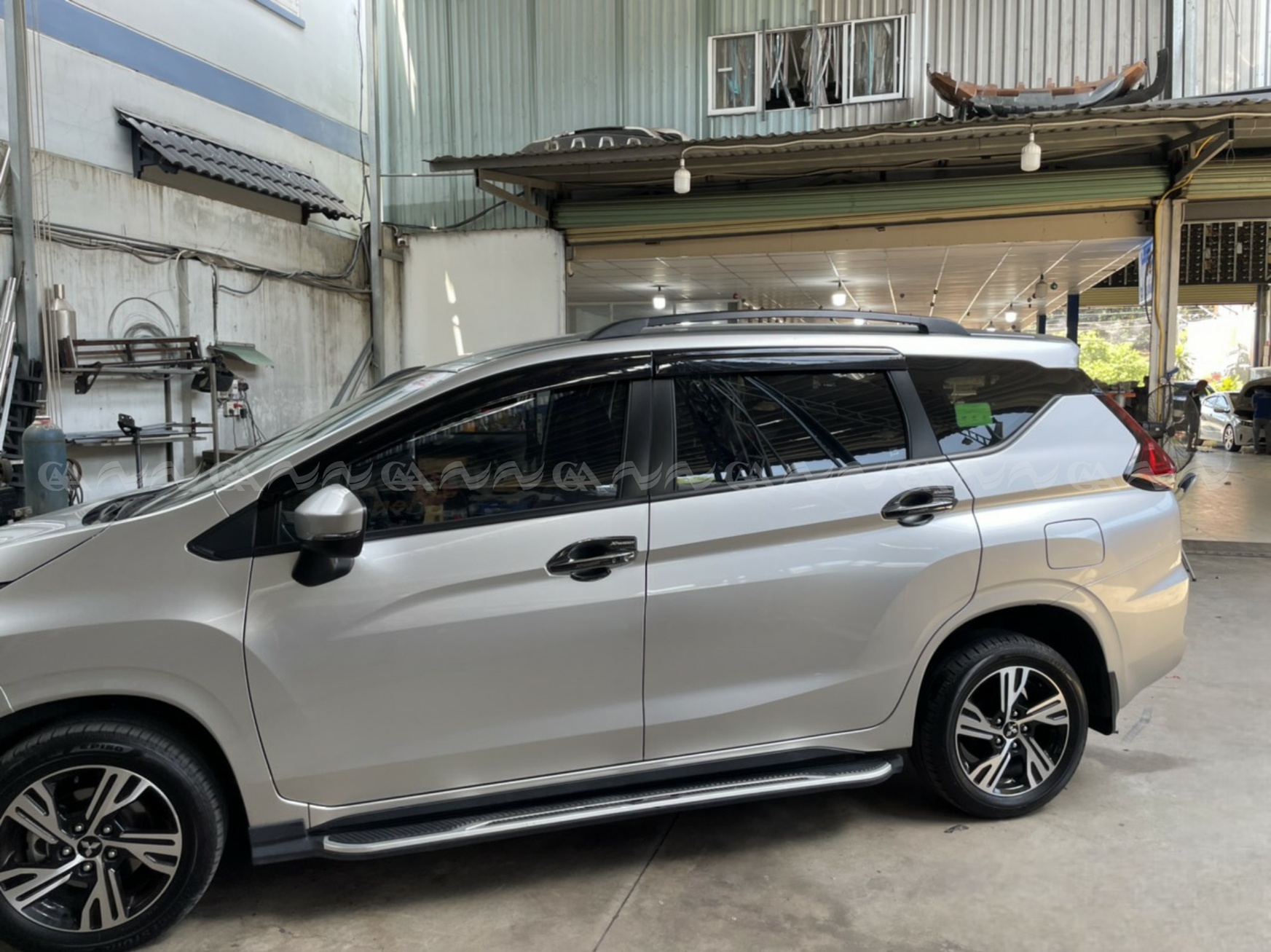  Bậc lên xuống cơ Xpander 2019+ cao cấp mặt nhôm - ảnh 3