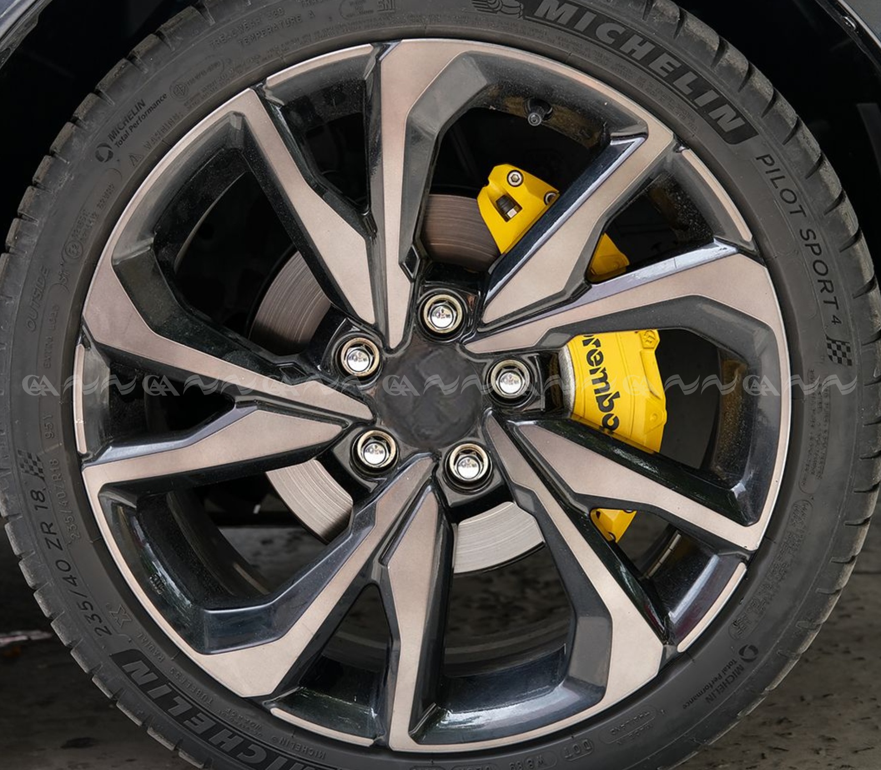 Ốp má phanh HQ Racing MG 5 2023 vàng - ảnh 3