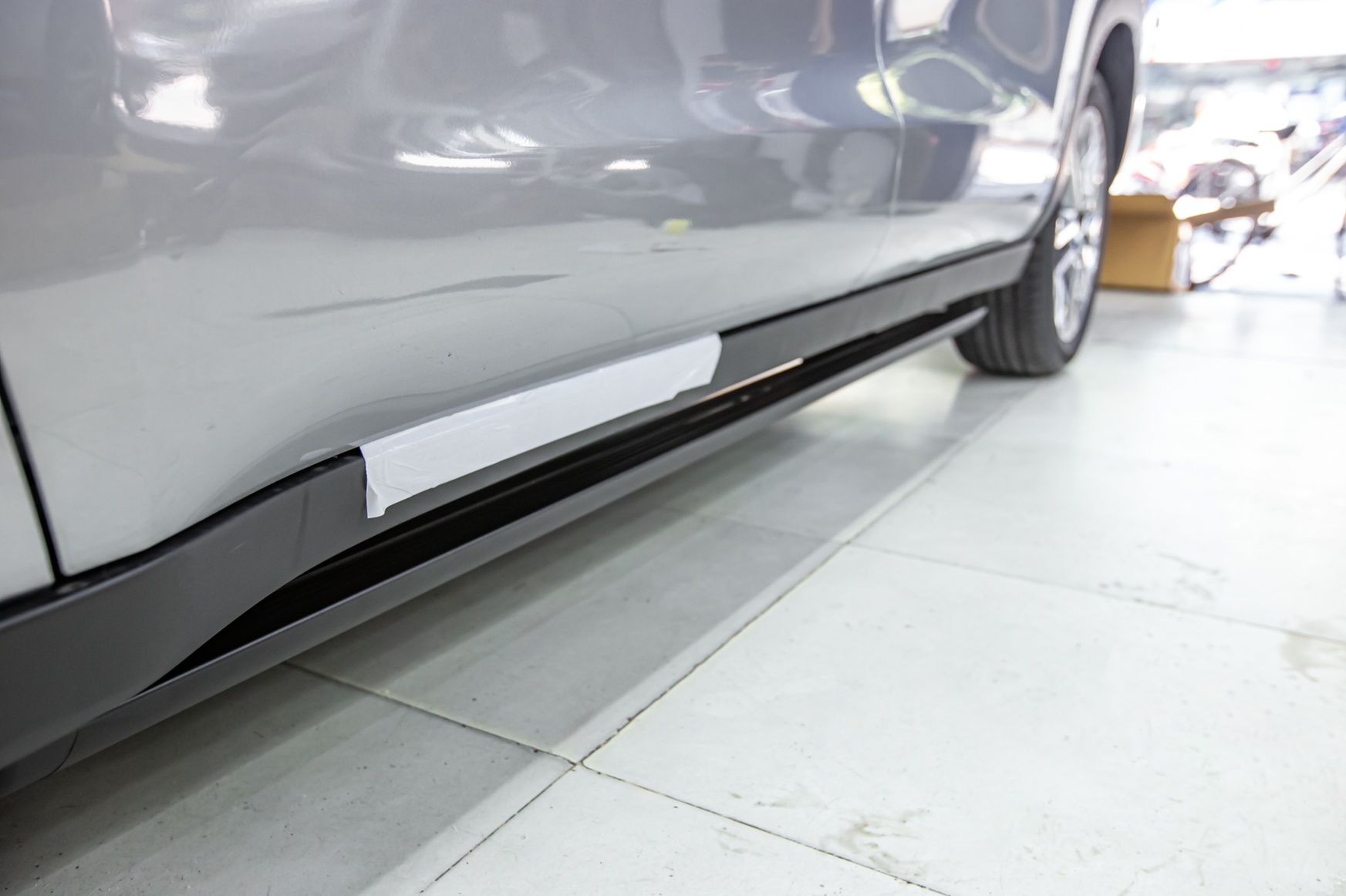 Bậc lên xuống điện Innova 2023+ cấu tạo bền bỉ