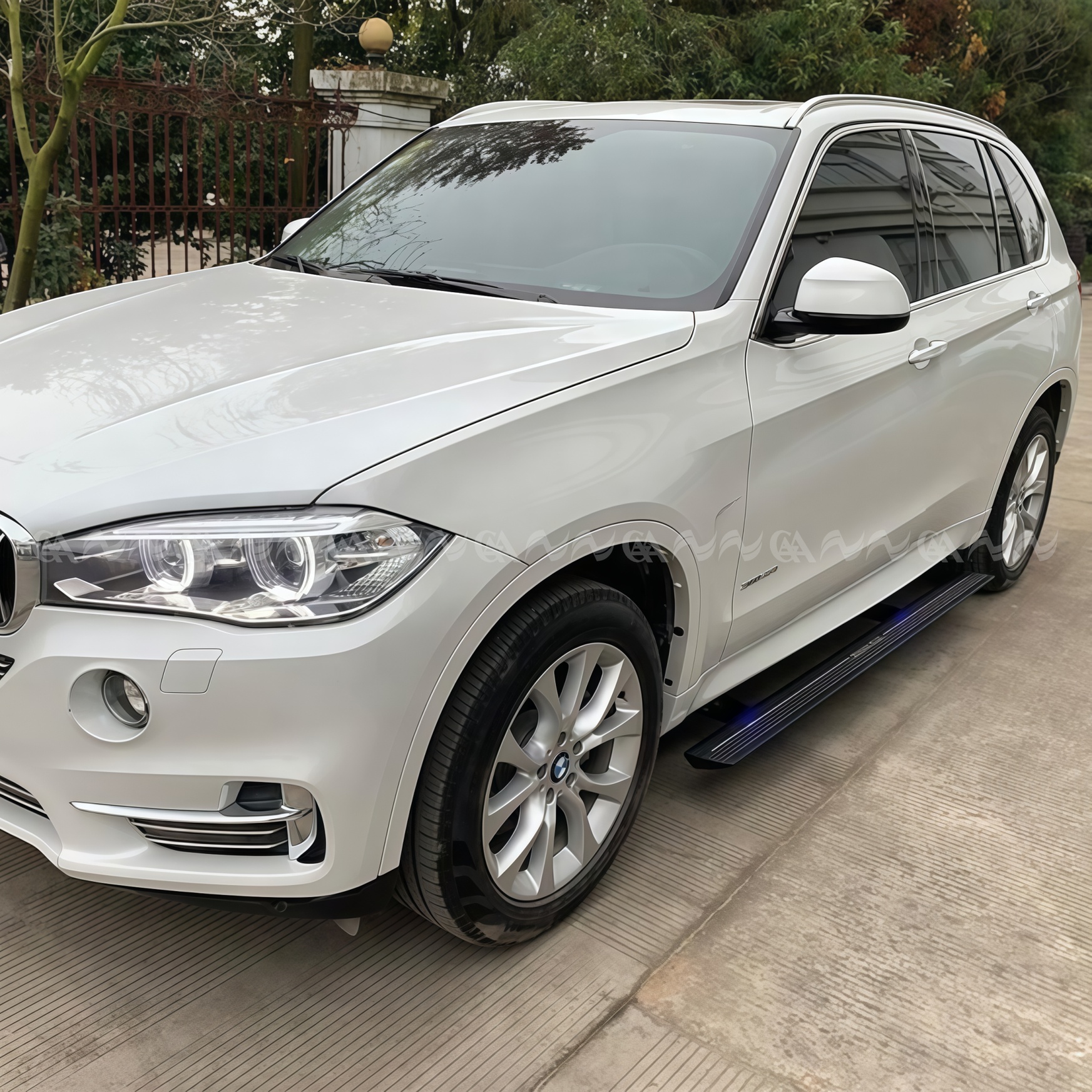  Bậc lên xuống điện BMW X7 2019-2023  - ảnh 4