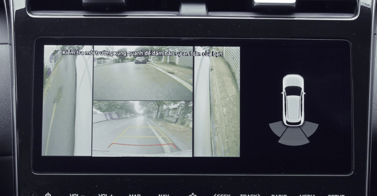 Tầm nh&igrave;n bao qu&aacute;t với camera 3 mắt Icar Elliview Y5 Premium