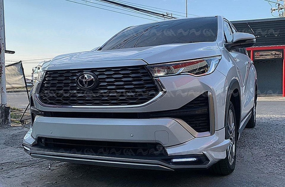 Body kit Innova 2023+ Zenix