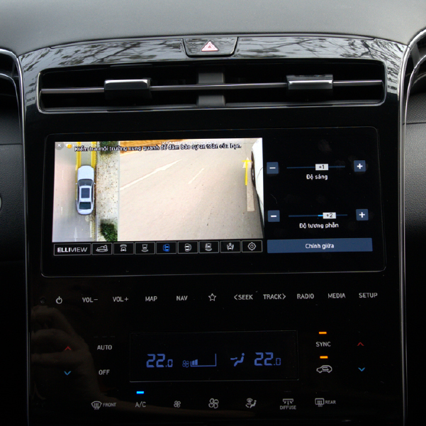 Giao diện hiển thị Camera 360 tr&ecirc;n m&agrave;n h&igrave;nh xe